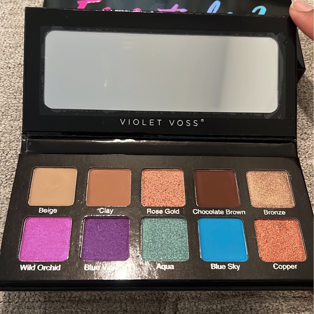 Violet Voss Essentials 2 Palette PRO series - Picture 1 of 4